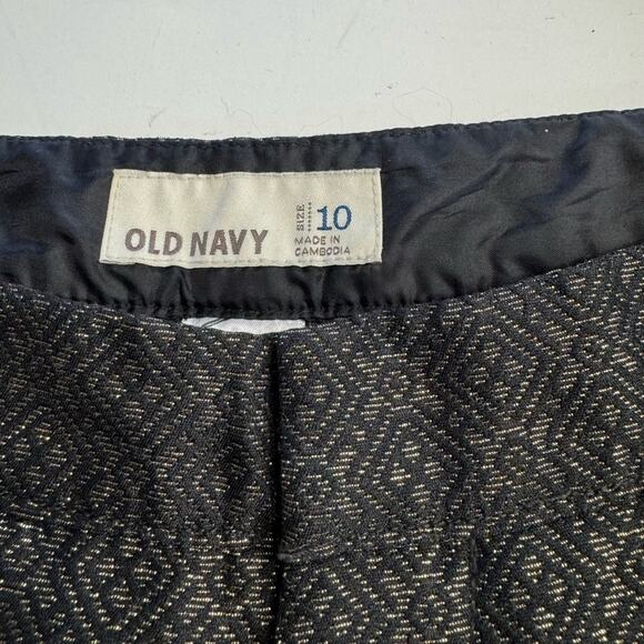 Old Navy Black Gold Metallic Geometric 3” Shorts Size 10 - Picture 2 of 5